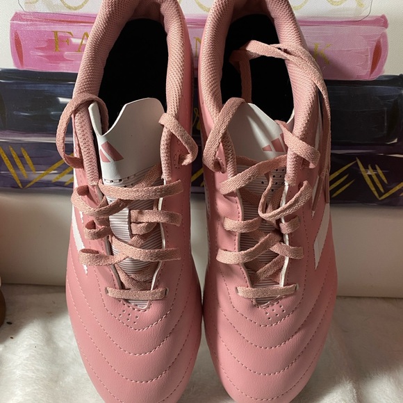 NWOB Adidas Goletto VIII Soccer Cleats - Men’s 9 Women’s 10 - Picture 4 of 6